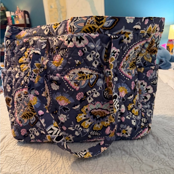 Vera Bradley “GET CARRIED AWAY” Charmont Meadow- Floral Quilted Tote - Picture 1 of 3